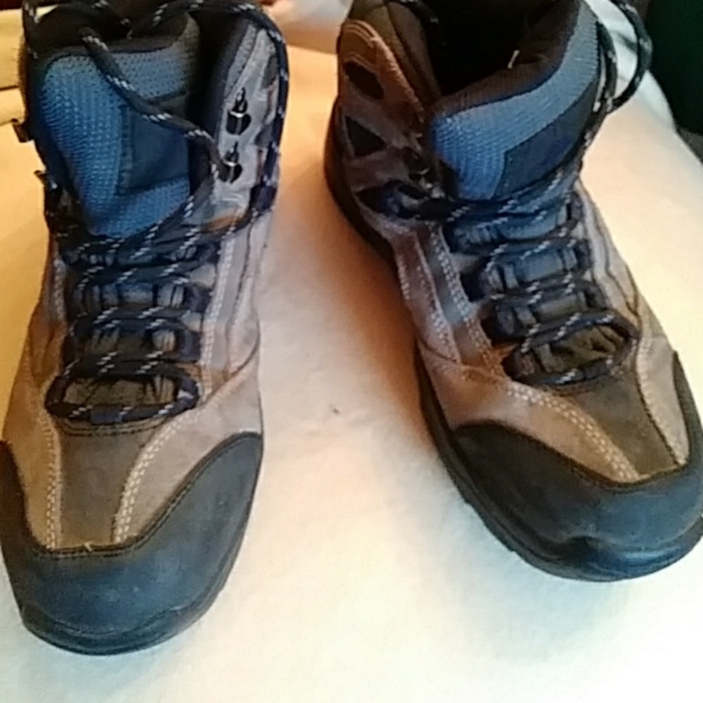 Ozark Trail "Peyton" hiking boots-sz 7